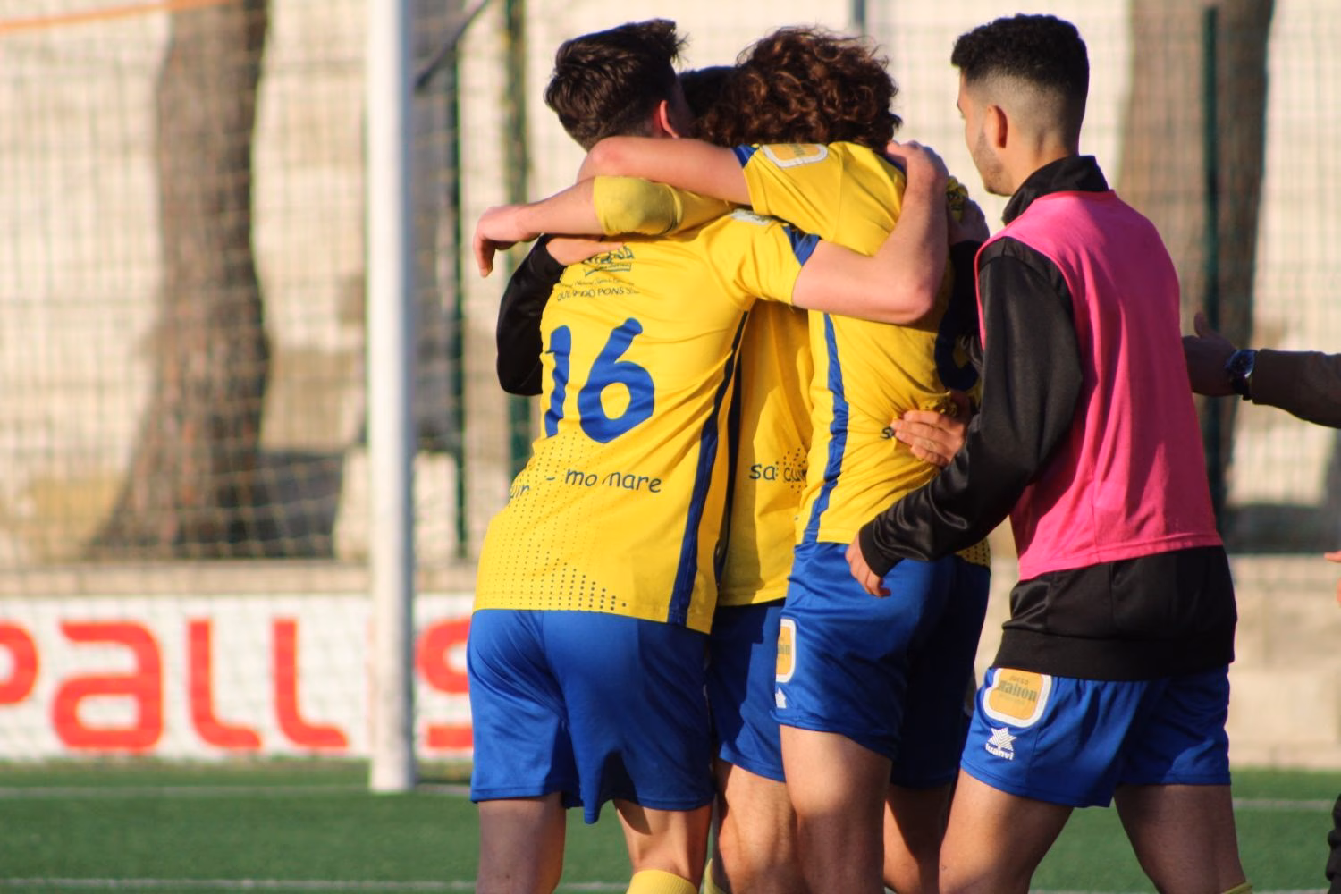 (Fotos) El Atlético Villacarlos coge impulso