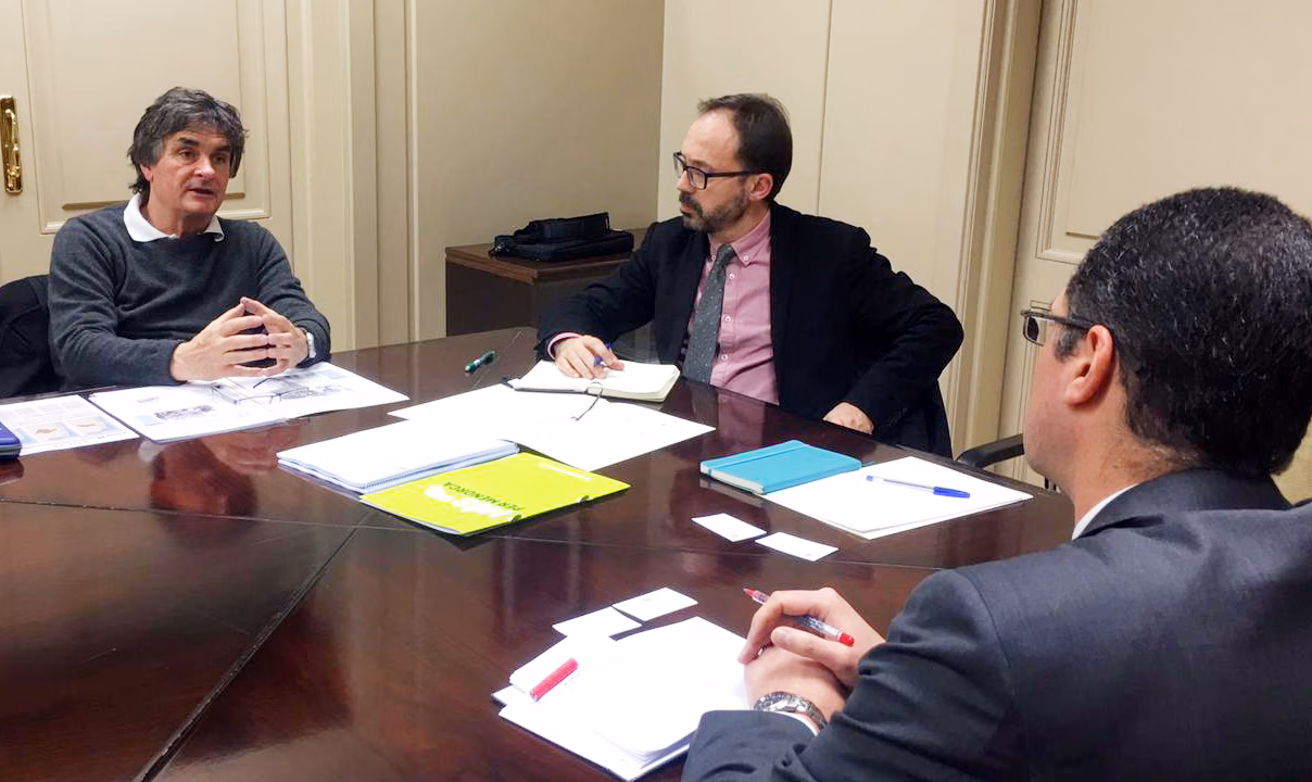 Més per Menorca exige que no se renuncie a la OSP entre Menorca y Barcelona