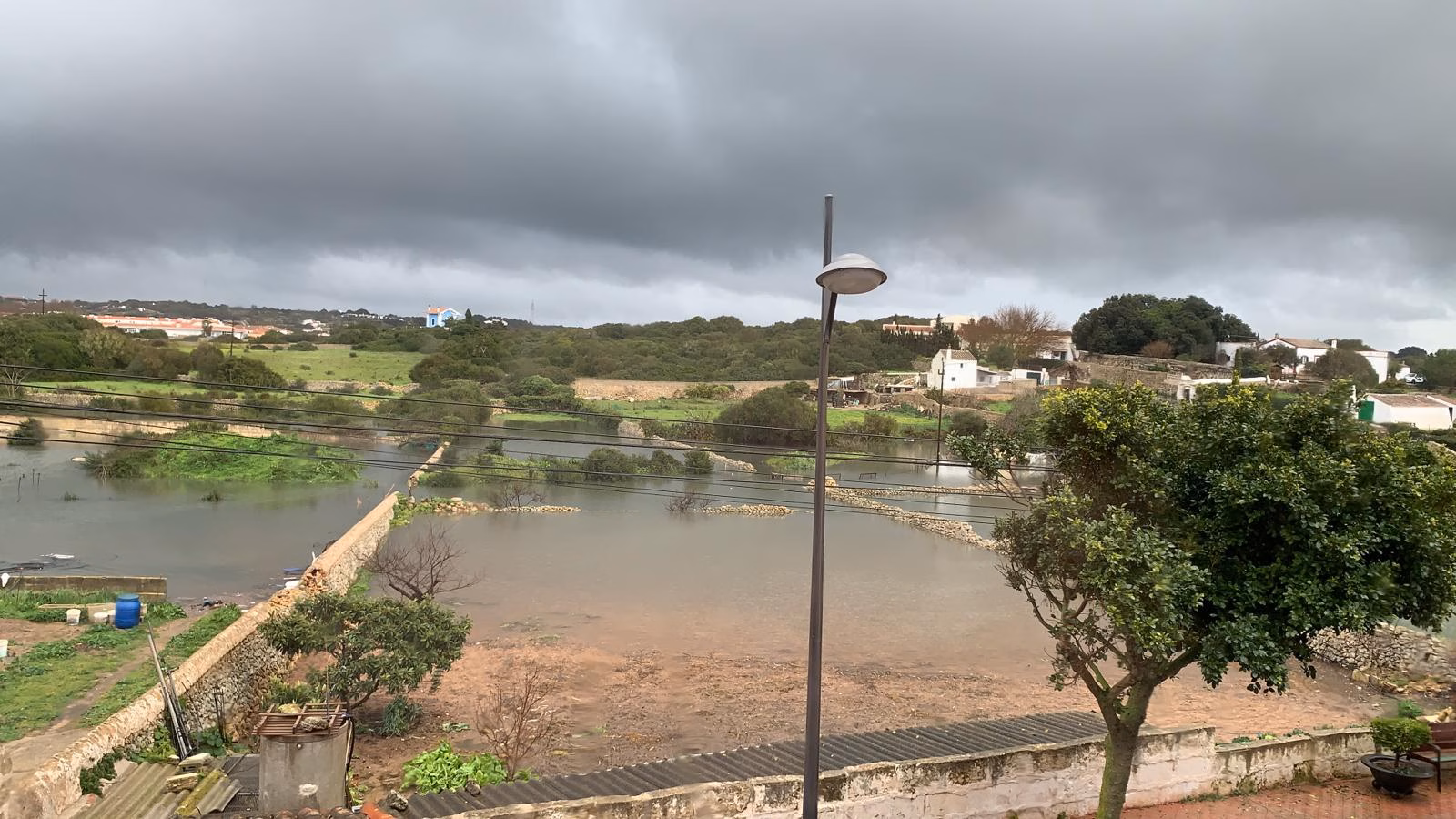 Jugar a la ruleta rusa en cabeza ajena