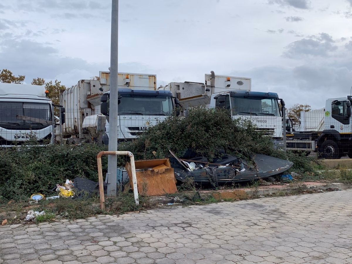 (Fotos) Falta de mantenimiento y seguridad en el Polígono de Ciutadella