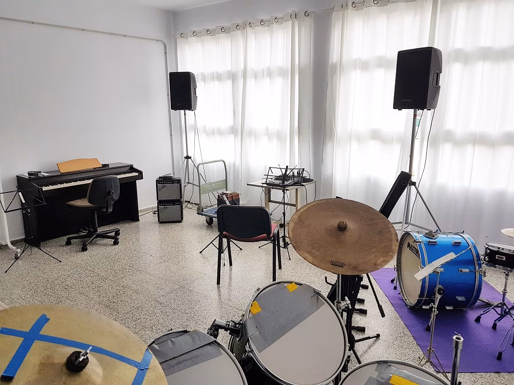 (Fotos) Música y pintura en Es Castell