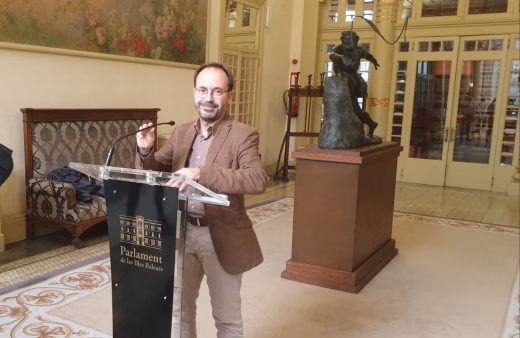 Més ve "absurdo" el plus de 22.000€ para quienes vienen de la península