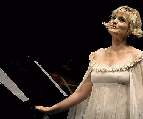 Ainhoa Arteta, la estrella en el aniversario del Teatre Principal