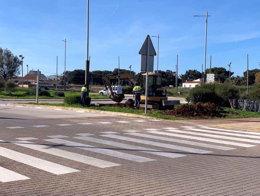 Nueva entrada para vehículos en el Mateu Orfila