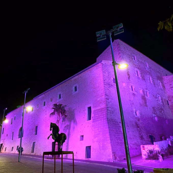 El Convent de Sant Diego, de lila contra la violencia de género