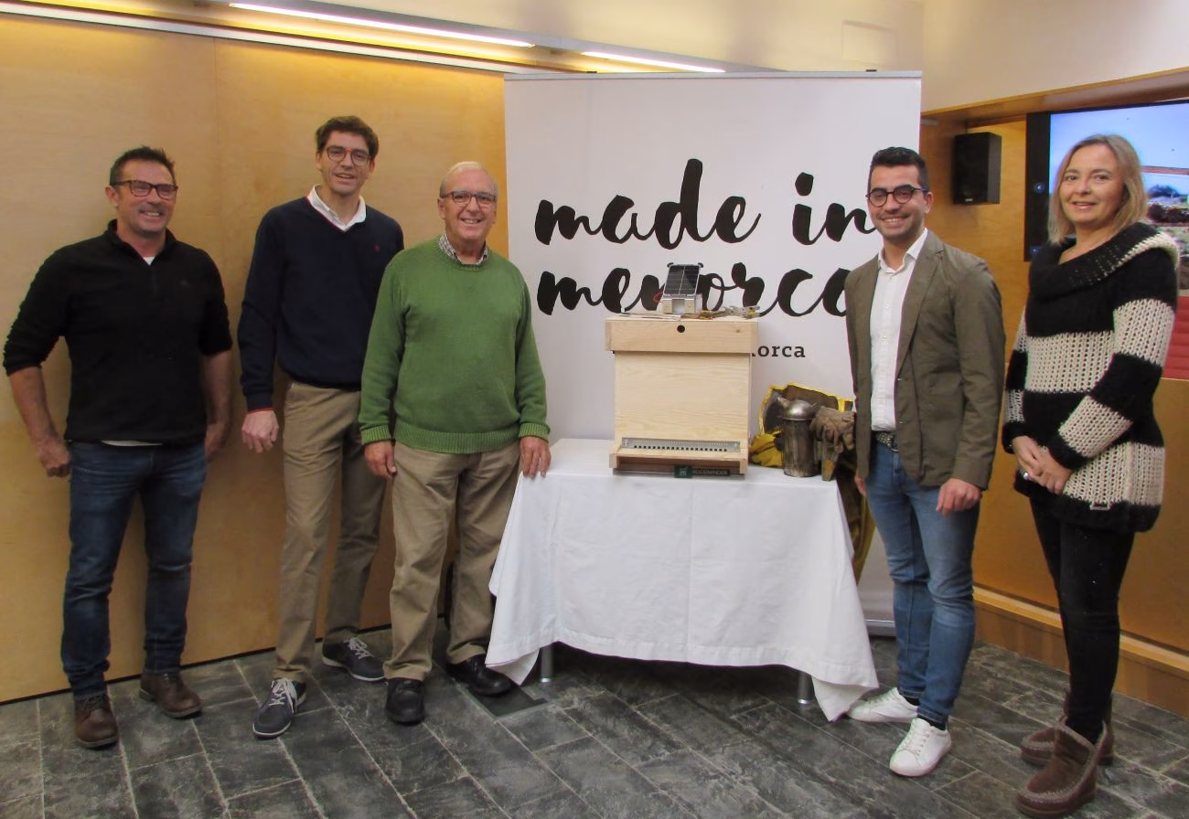 Menorca será territorio piloto para un proyecto de miel y abejas