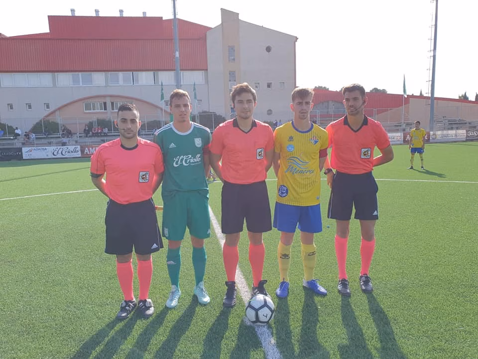 El Atlético Villacarlos pierde en los postres