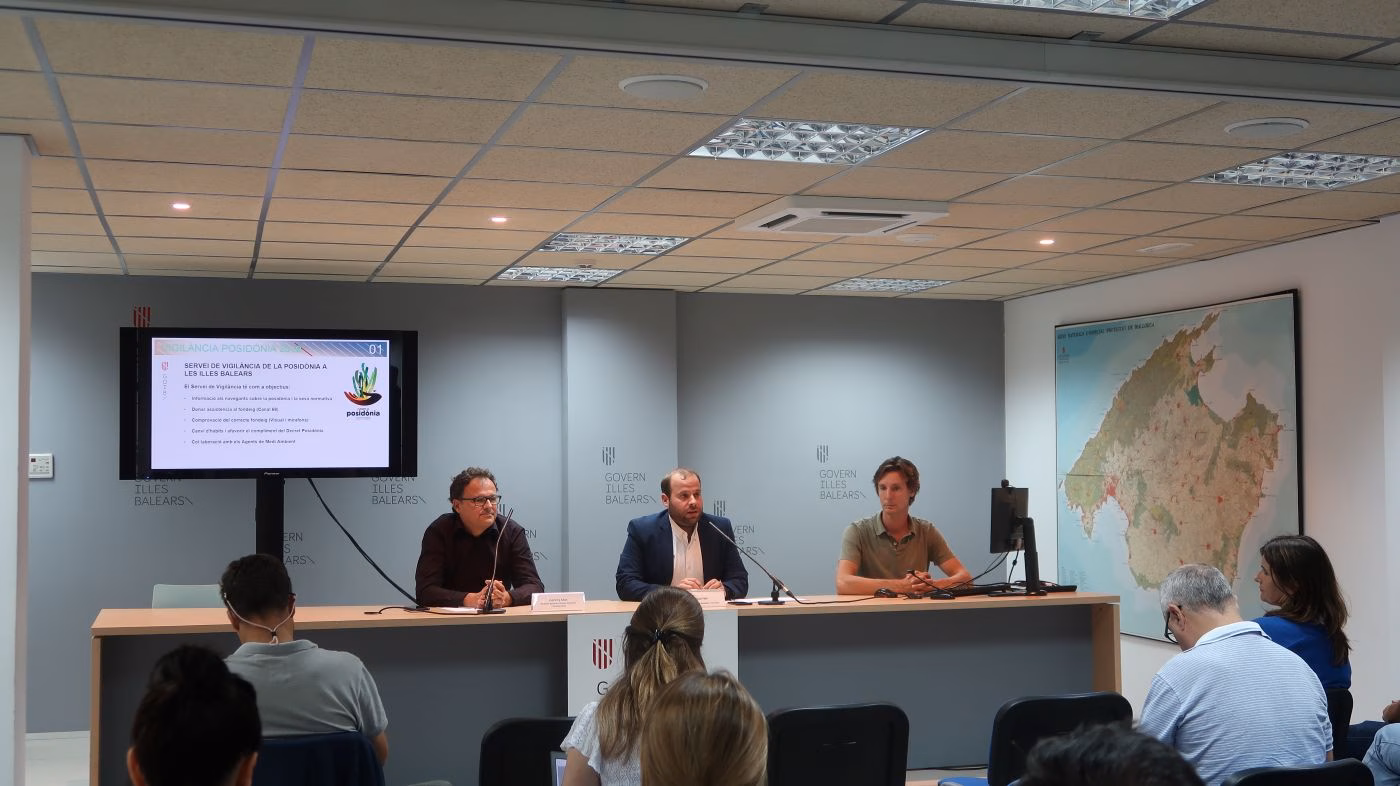 El servicio de vigilancia de la Posidonia ha actuado 12.347 veces en Menorca