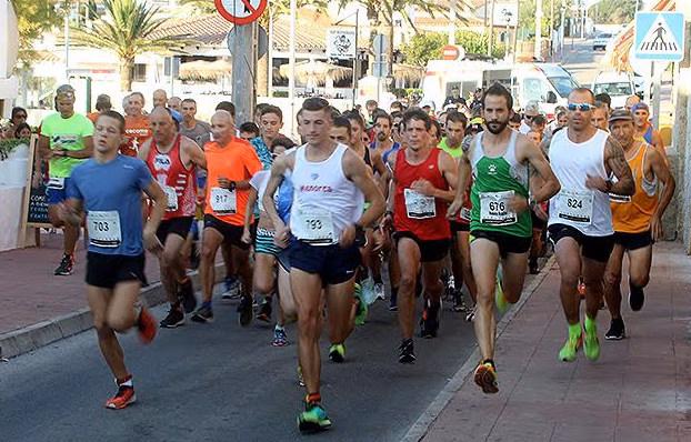 (Fotos) A la carrera en Cala'n Porter