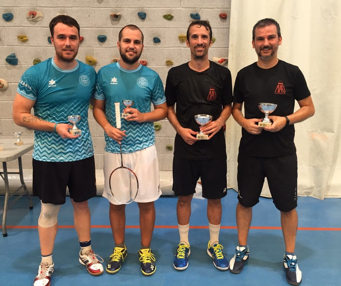 (Fotos) Culto al bádminton en Maó