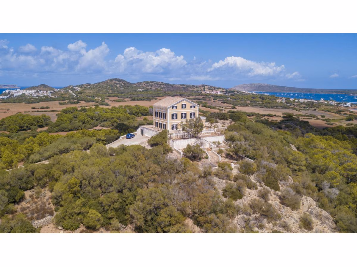 (Vídeo y fotos) La increíble finca en Fornells de 12 millones de euros
