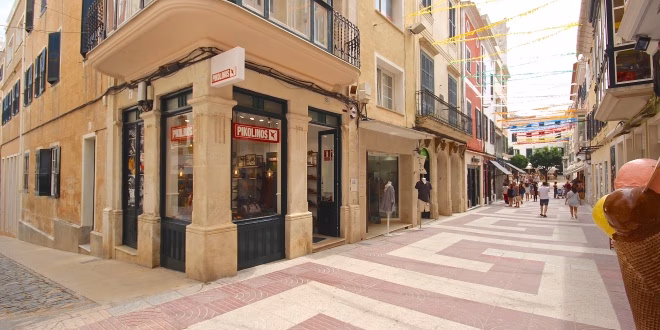 60 pequeños comercios de Menorca reciben ayudas para su modernización
