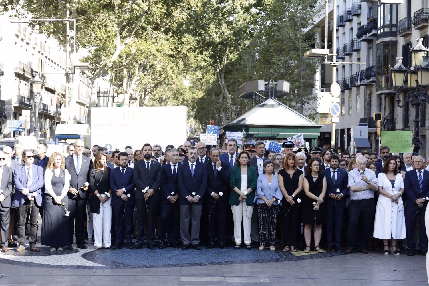 Barcelona recuerda a las víctimas de los atentados yihadistas