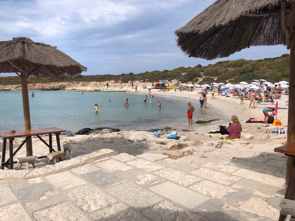 El destino de la patera no era Menorca pero el mal tiempo les desvió