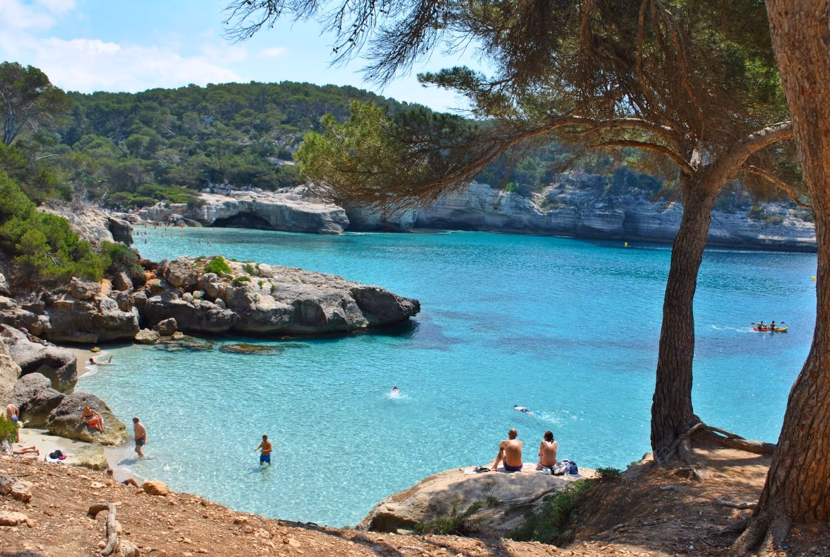 Viento del sur y temperatura máxima de 32 grados en Menorca