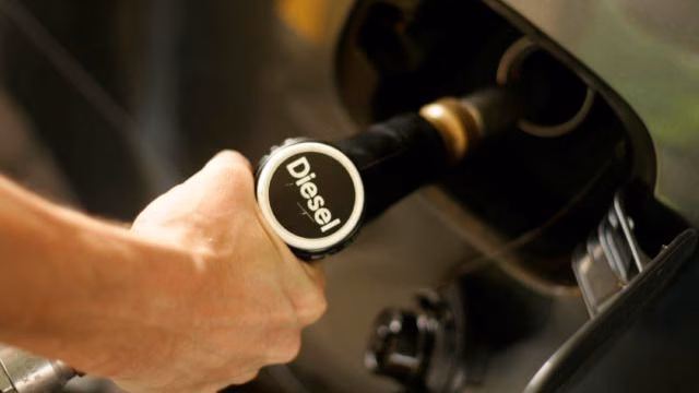 El Ministerio aviva la polémica: "No hay ni habrá límites al diésel"