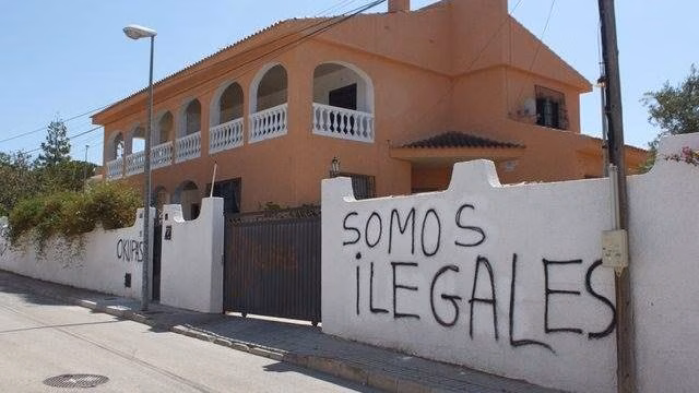 La vicepresidenta del Consell se opone a la Fiscalía por los okupas