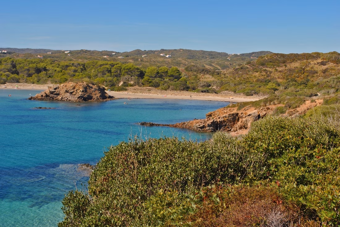 Es Grau y Pregonda, las playas favoritas de los británicos en Menorca