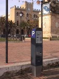 Nuevas tarifas y horarios para los parquímetros de Ciutadella