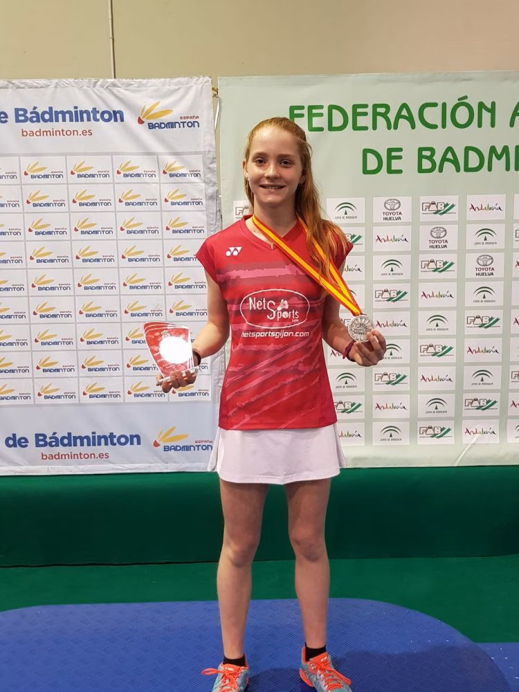 Laura Anglada se baña en plata