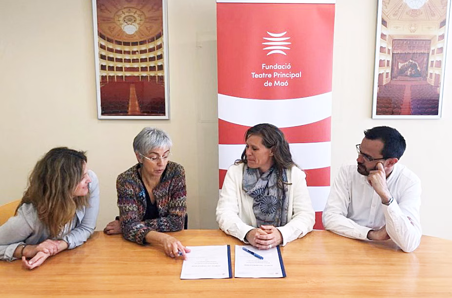 El Hotel Jardí de Ses Bruixes, mecenas del Teatro Principal de Maó