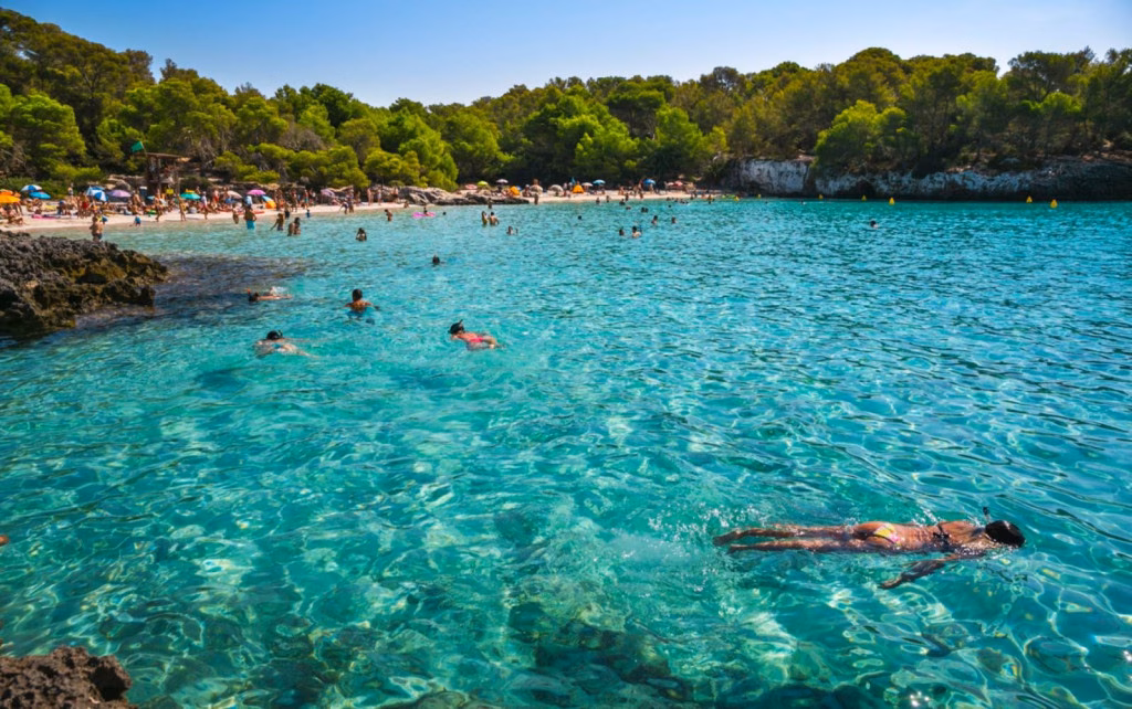 Menorca en el Top15 de destinaciones low cost para el verano