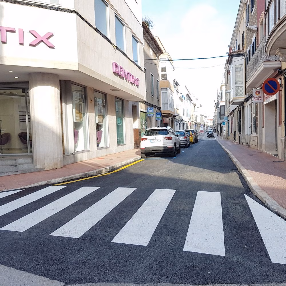 Reabierta al tráfico la calle de sa Rovellada de Dalt de Maó