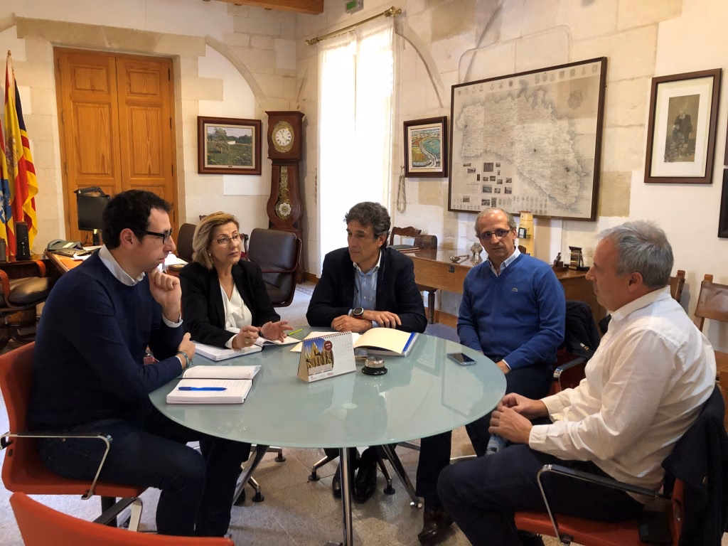 Sugrañes pide acelerar el interés general del Consell para electrificar La Trotxa