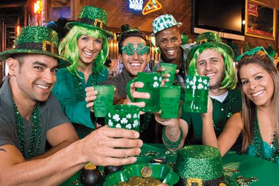 Es Castell se suma a las celebraciones de San Patricio