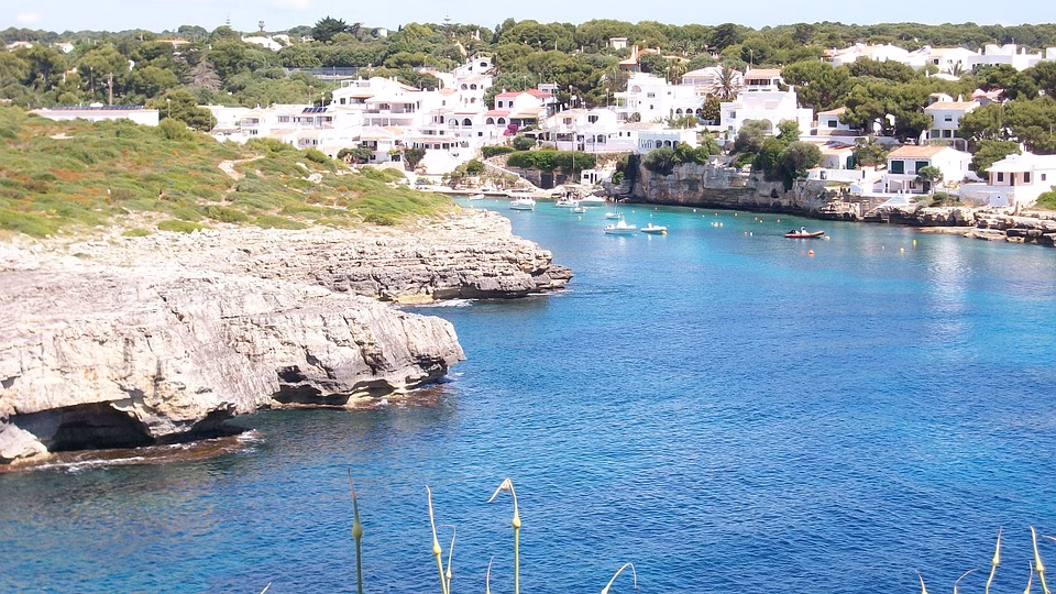 Las rutas en barco por Menorca: una forma diferente de conocer la isla