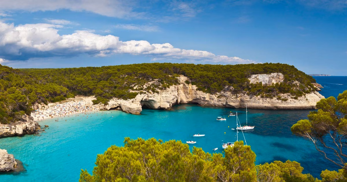 (Vídeo) Cala Mitjana, vista desde el aire