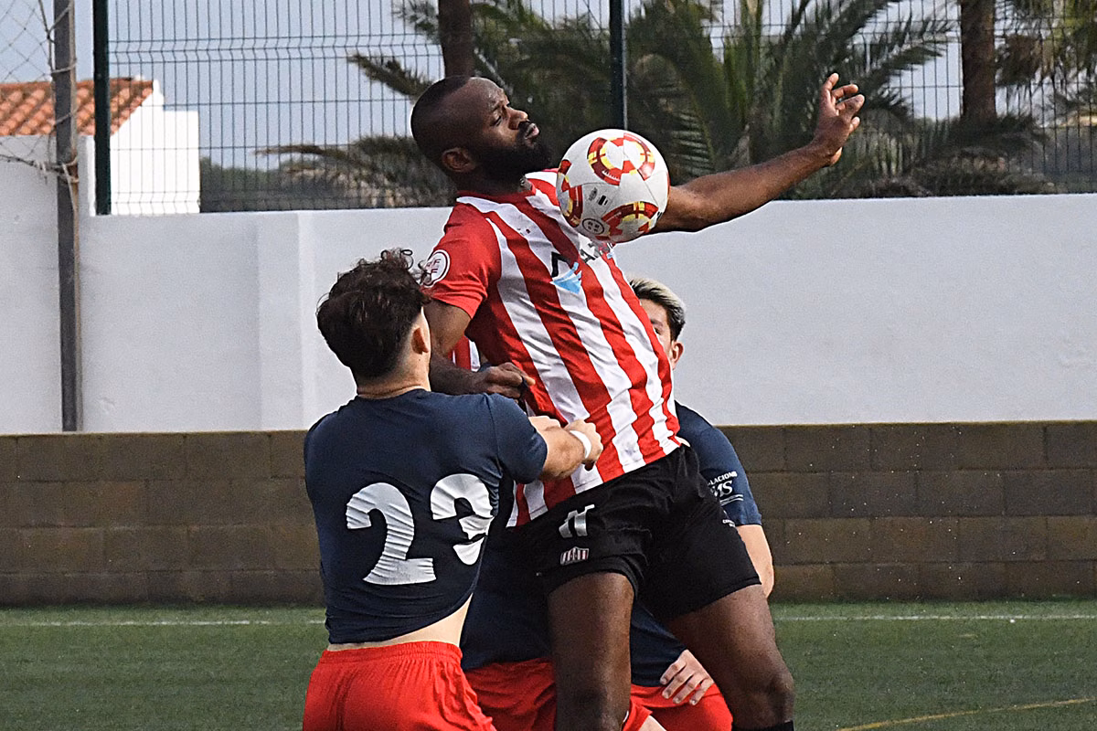 La dana obliga a suspender todos los partidos de fútbol del sábado en Menorca