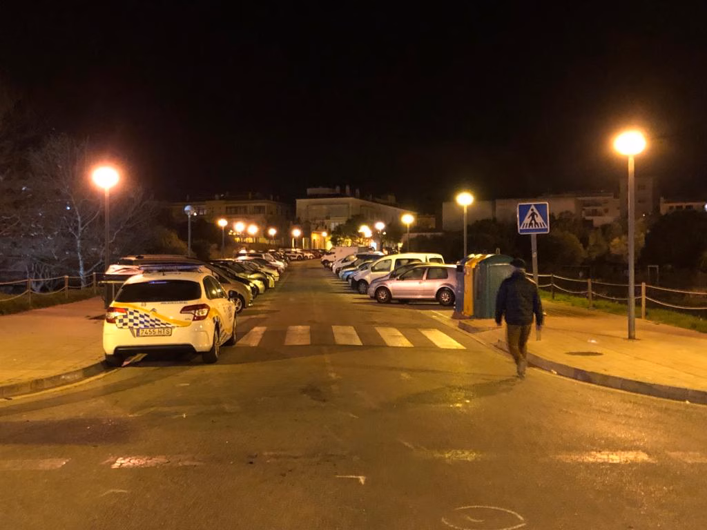 Dos jóvenes heridos en un accidente de tráfico en Maó