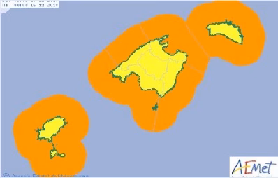 Cerrado el puerto de Maó por vientos de hasta 80 km/h