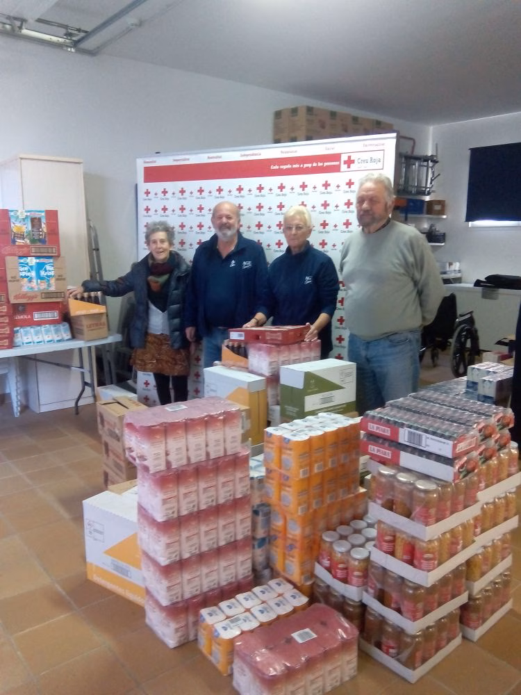 "Age Concern" entrega 2.500 € en alimentos a Sant Lluís