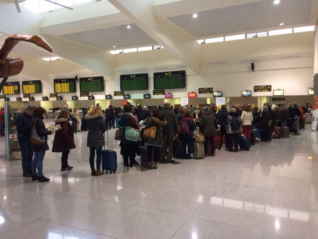 4.564 pasajeros usarán este domingo el aeropuerto de Menorca