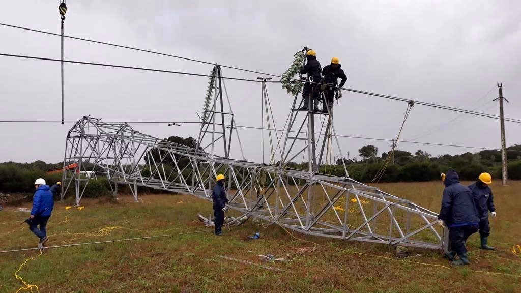 Piden al presidente de Red Eléctrica que dé explicaciones en Menorca