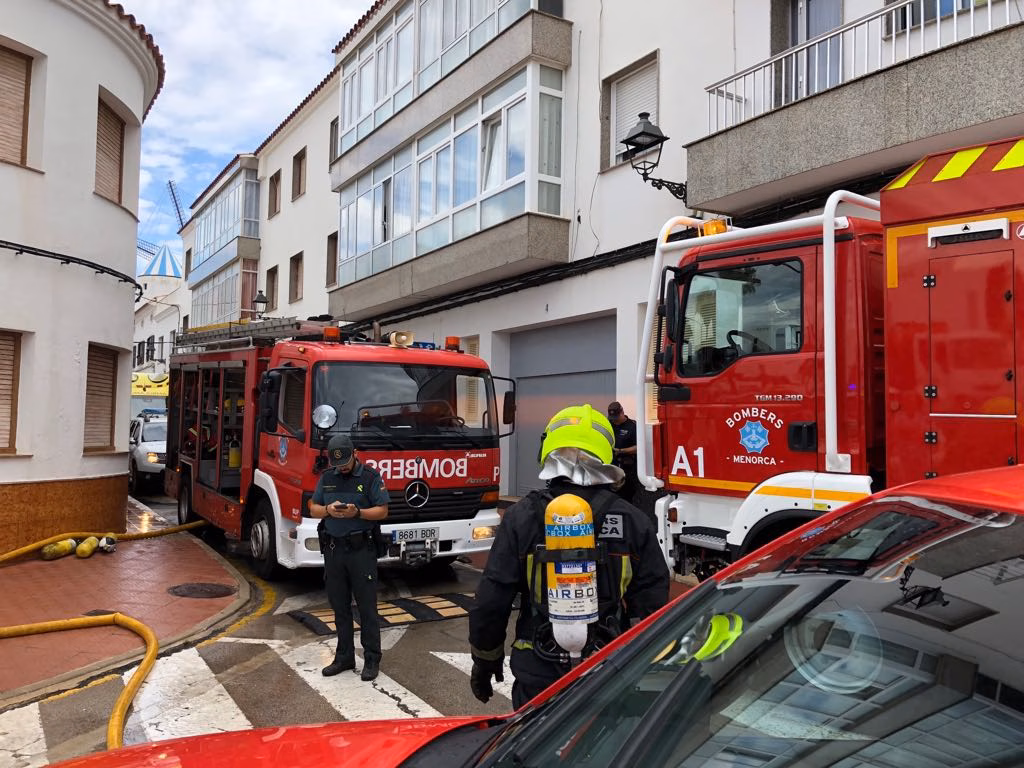 Incendio en un piso en Sant Lluís