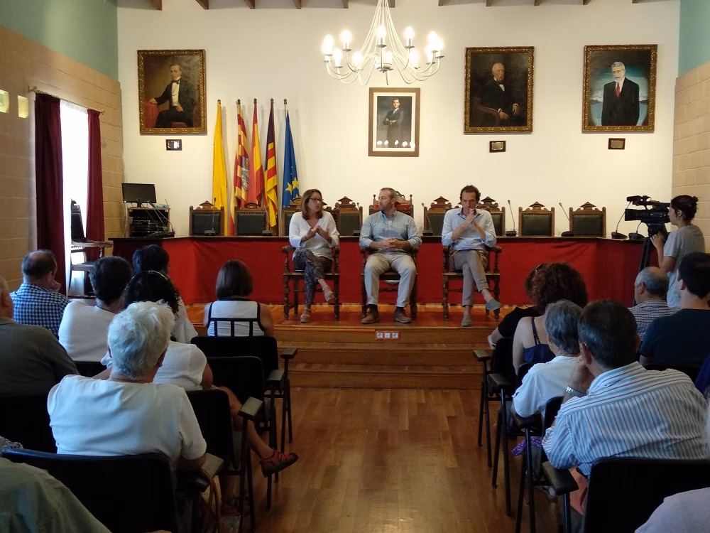 Es Castell recupera sus cuarteles