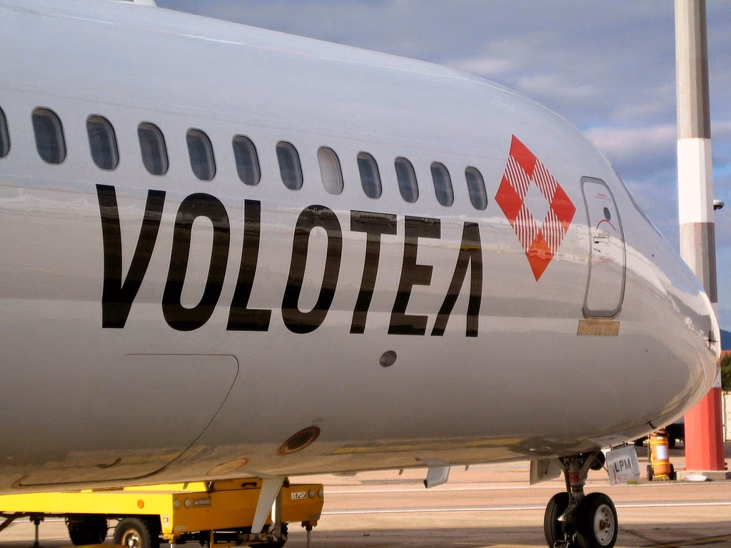 Una avería obliga a Volotea a reprogramar su vuelo entre Asturias y Menorca