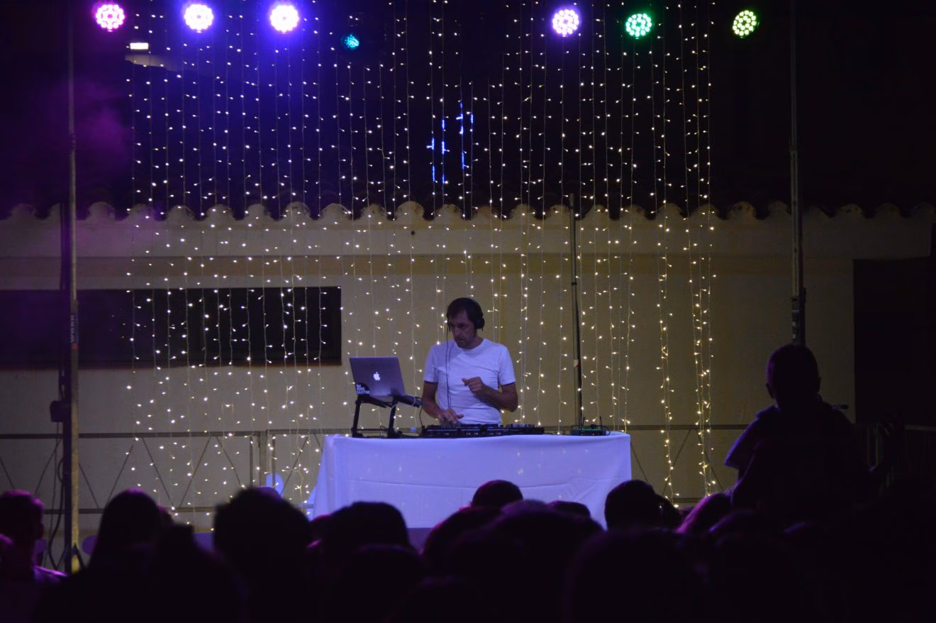 (Galería de fotos) Así fue la White Party de Sant Lluís