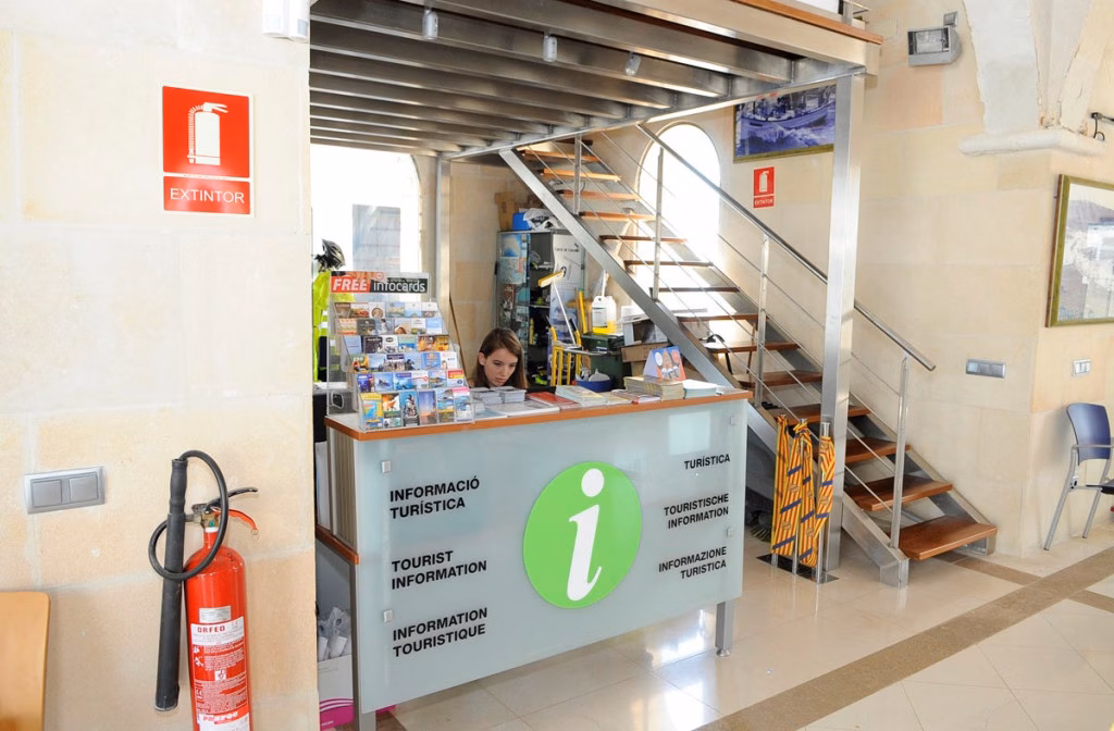 La Conselleria de Cultura inicia la campaña Benvinguts!