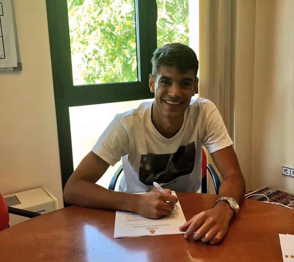 (La foto) El menorquín Andreu Hernández ficha por el Mallorca