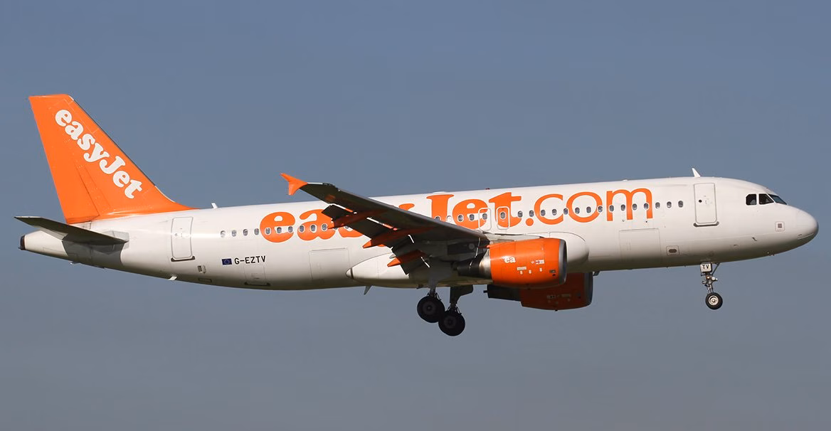 Un avión de EasyJet con destino a Menorca aterriza de emergencia en París