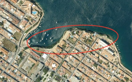 Licitan el concurso para construir una pasarela entre Cala Corb y Moll d'en Pons