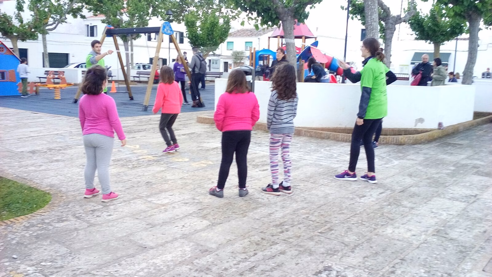 (Fotos) Sant Lluís y el placer de jugar en la calle