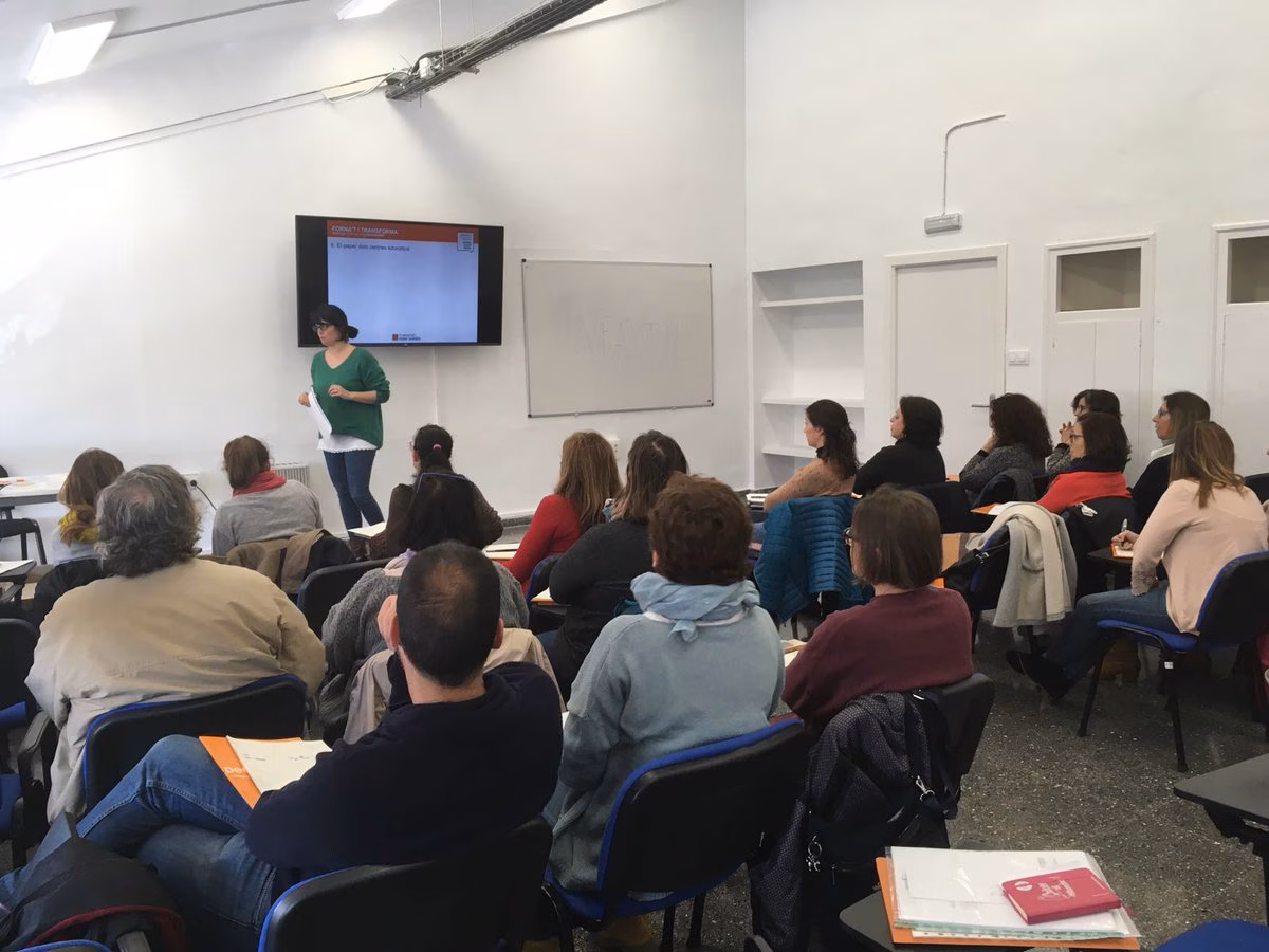 Más de 400 profesores aprenden a detectar el abuso infantil