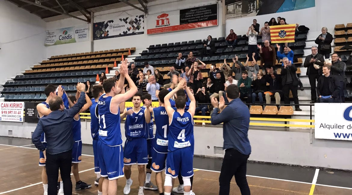 (Vídeo) Así apoyó la afición al Bàsquet Menorca en Badalona