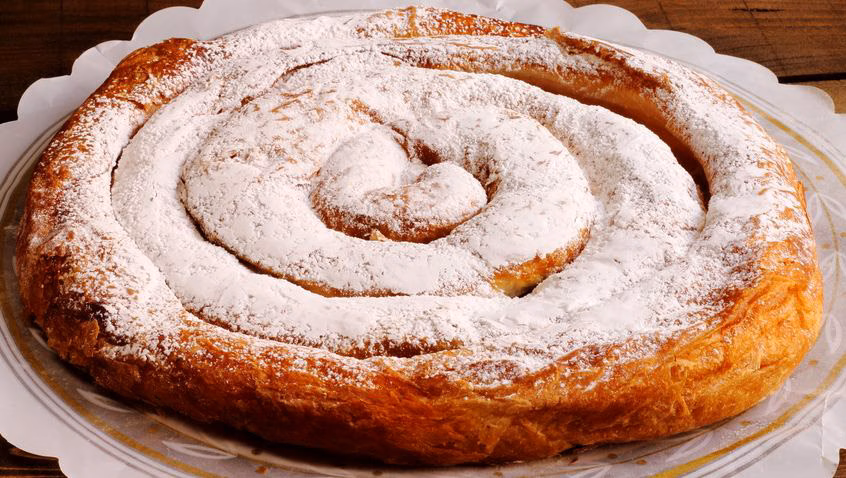 Dos panaderías de Menorca quieren hacer la mejor ensaimada del mundo