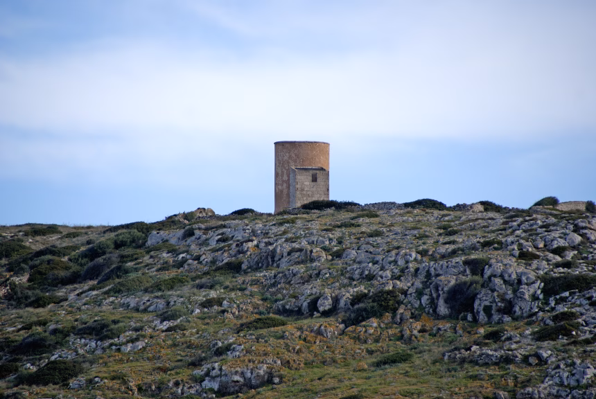 La empresa "Encantos de Menorca" compra la Torre Bajolí de Ciutadella